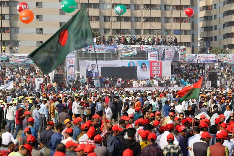 Thousands Of Protestors In Bangladesh Rally Against Prime Minister ...